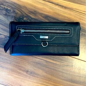 Nine West wallet